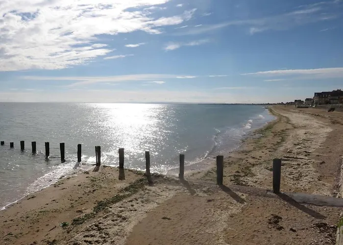 La Maison Du Bonheur Privatunterkunft Lion-sur-Mer